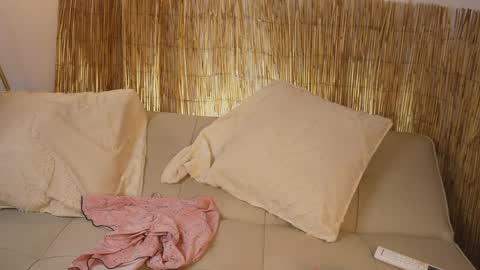 Snapshot of bunnycute_shy chatting on 28, 4, 2026 30 Off online show from 28, 4, 2026