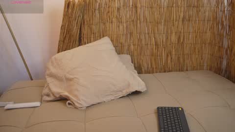 Snapshot of bunnycute_shy chatting on 1, 6, 2026 30 Off online show from 1, 6, 2026