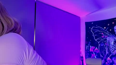   online show from 27, 3, 2026