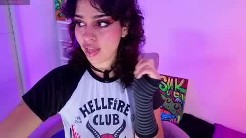 Snapshot of bunnypeachyy chatting on 24, 4, 2026 online show from 24, 4, 2026