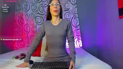 Snapshot of bunnythompson chatting on 15, 7, 2026 bunnythompson online show from 15, 7, 2026