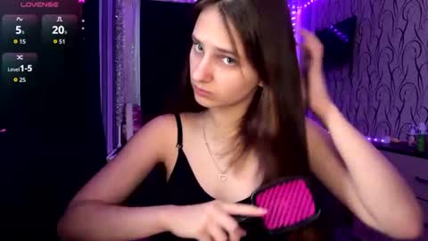 Snapshot of bunnytrussel chatting on 14, 7, 2026 Bella online show from 14, 7, 2026