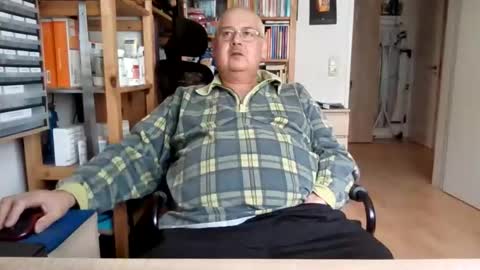Snapshot of busibaer666 chatting on 15, 5, 2026 busi online show from 15, 5, 2026
