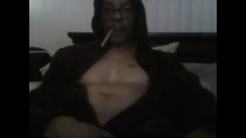 Busturgutzgd1 online show from 24, 12, 2024