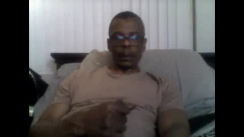 Busturgutzgd1 online show from 16, 2, 2025