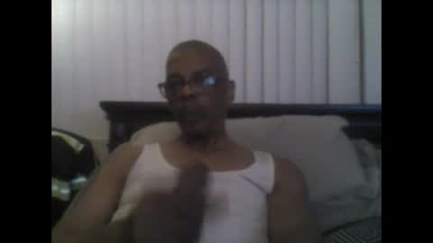 Busturgutzgd1 online show from 19, 2, 2025