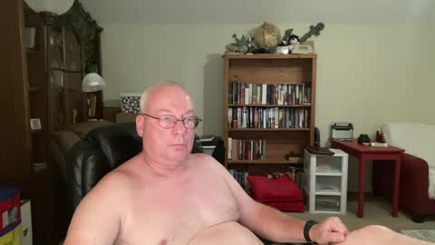 bustyballs100 online show from 10, 9, 2025