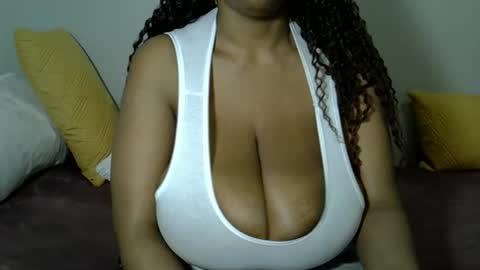 bustytessa37 online show from 13, 5, 2026