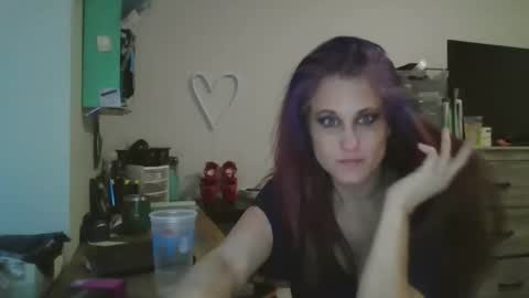 busybee83 online show from 14, 1, 2026