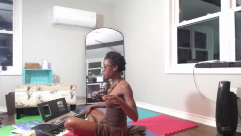 Snapshot of butt3rcup chatting on 29, 9, 2025 Goddess online show from 29, 9, 2025