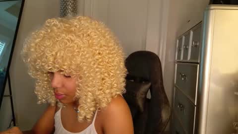 butterfly booty online show from 21, 12, 2025