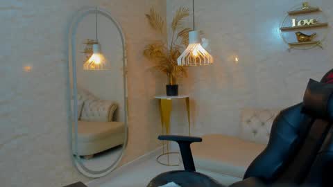 Snapshot of caamii_sweett chatting on 20, 5, 2026 Camii Sweet online show from 20, 5, 2026