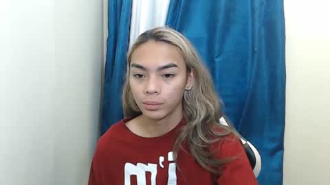 Snapshot of caitessa_bellemoir chatting on 23, 3, 2026 caitessa_bellemoir online show from 23, 3, 2026