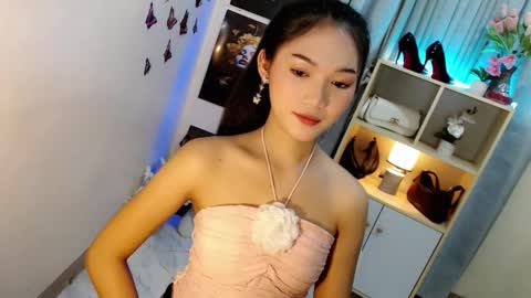 Snapshot of caitlin_x chatting on 30, 11, 2025 caitlin online show from 30, 11, 2025