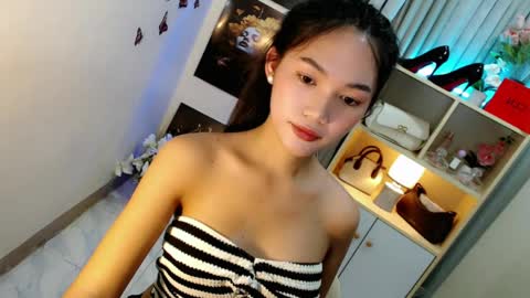 Snapshot of caitlin_x chatting on 18, 4, 2026 caitlin online show from 18, 4, 2026