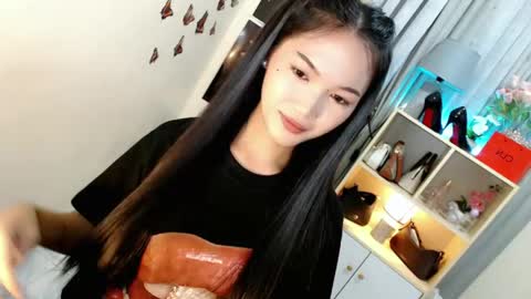 Snapshot of caitlin_x chatting on 6, 6, 2026 caitlin online show from 6, 6, 2026