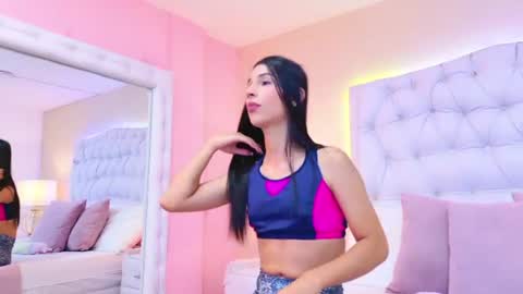 Snapshot of caitlynmillerr chatting on 10, 6, 2026 Caitlyn Millerr online show from 10, 6, 2026
