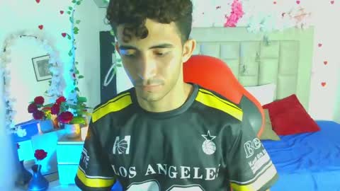 Snapshot of caius_fox chatting on 10, 4, 2026 caius online show from 10, 4, 2026