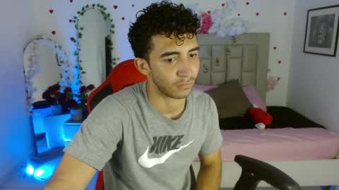 Snapshot of caius_fox chatting on 14, 4, 2026 caius online show from 14, 4, 2026