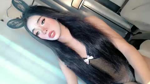 Snapshot of call_me_nina chatting on 1, 6, 2026 call_me_nina online show from 1, 6, 2026