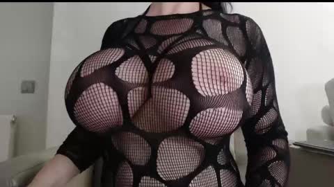Snapshot of callme_kim chatting on 2, 6, 2026 callme_kim online show from 2, 6, 2026