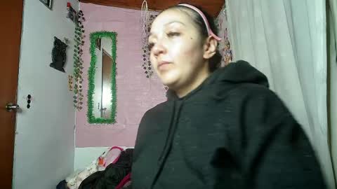 Snapshot of callme_lolas chatting on 3, 6, 2026 paula online show from 3, 6, 2026