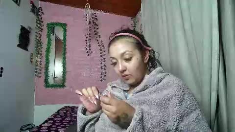 Snapshot of callme_lolas chatting on 14, 6, 2026 paula online show from 14, 6, 2026