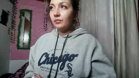 Snapshot of callme_lolas chatting on 22, 6, 2026 paula online show from 22, 6, 2026