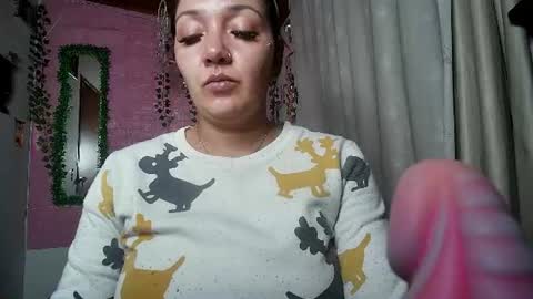 Snapshot of callme_lolas chatting on 14, 7, 2026 paula online show from 14, 7, 2026