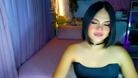 Snapshot of callme_mia chatting on 8, 2, 2026 Mia online show from 8, 2, 2026