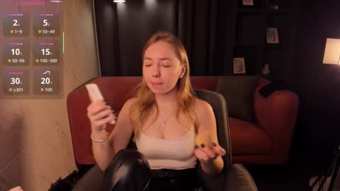 Snapshot of callmenora chatting on 13, 11, 2025 Nora online show from 13, 11, 2025