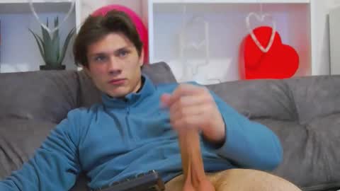 Snapshot of calvin_cay chatting on 14, 2, 2025 Calvin online show from 14, 2, 2025