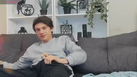 Snapshot of calvin_cay chatting on 7, 3, 2025 Calvin online show from 7, 3, 2025