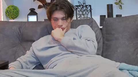 Snapshot of calvin_cay chatting on 12, 3, 2025 Calvin online show from 12, 3, 2025