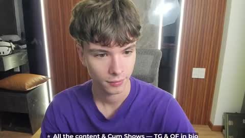 Snapshot of calvin_loves_you chatting on 3, 5, 2026 Hey I am Calvin online show from 3, 5, 2026
