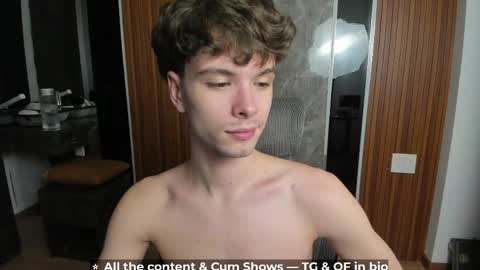 Snapshot of calvin_loves_you chatting on 13, 5, 2026 Hey I am Calvin online show from 13, 5, 2026