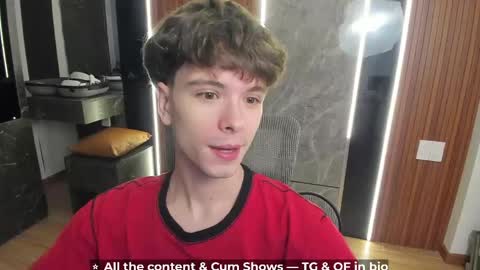 Snapshot of calvin_loves_you chatting on 31, 5, 2026 Hey I am Calvin online show from 31, 5, 2026