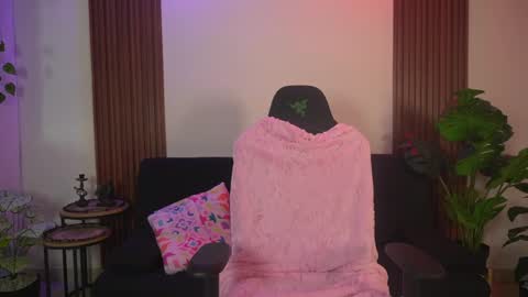 Calypso and Kayla online show from 8, 4, 2026