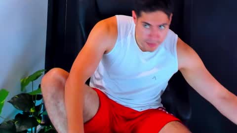 camara110 online show from 12, 1, 2025