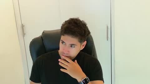 camara110 online show from 23, 12, 2025