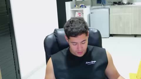 camara110 online show from 25, 2, 2026