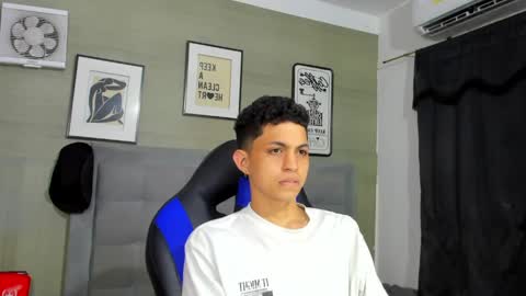 Snapshot of cameron_lux4 chatting on 13, 4, 2026 CAMERON online show from 13, 4, 2026