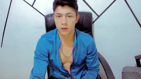 Snapshot of cameron_re chatting on 3, 2, 2025 cameron_re online show from 3, 2, 2025