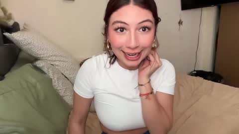 Snapshot of cami_calderon chatting on 28, 5, 2026 Camila online show from 28, 5, 2026