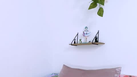 Snapshot of cami_casti777 chatting on 8, 10, 2025 trini-1000 online show from 8, 10, 2025