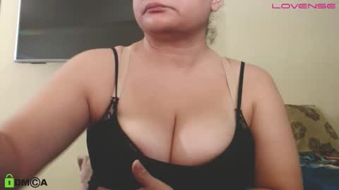 Camila  online show from 17, 11, 2025