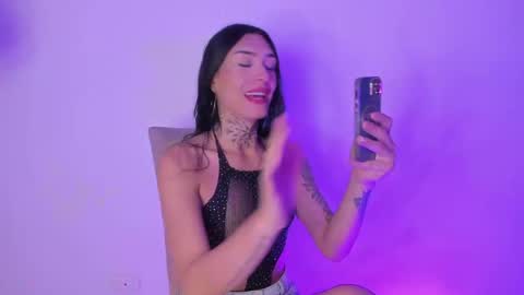 Snapshot of camila_coxx chatting on 4, 6, 2026 s online show from 4, 6, 2026