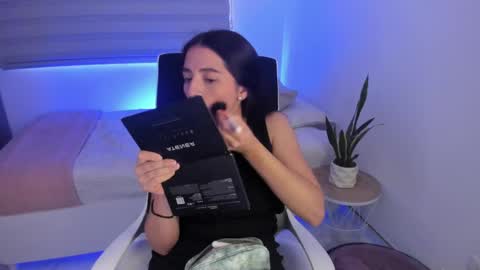 Snapshot of camila_ec2 chatting on 1, 4, 2026 C A M I online show from 1, 4, 2026