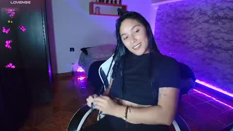 Camila Roose online show from 30, 6, 2026