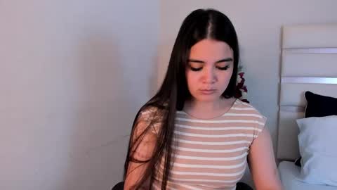 Snapshot of camilasofiia chatting on 16, 1, 2025 Camila online show from 16, 1, 2025